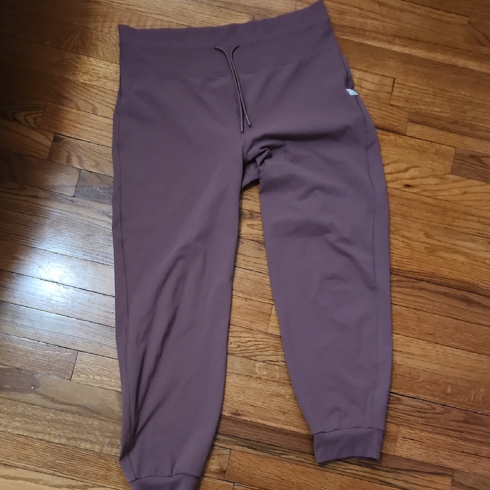 Vuori Jogger Pants